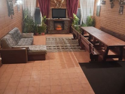 Аренда большого комфортного дома с баней в городе