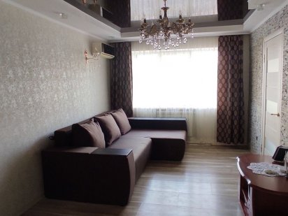 Сдам посуточно,вода круглосуточно,первый этаж Добропілля