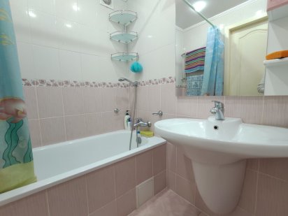 Квартира подобово , 2-х кімнатна. Бронювання з 9.00 до 17.00 Нетешин