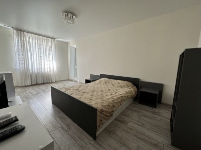 Новобудова, Там-там, Порт сіті, ЖД вокзал, погодинно 400, 1 доба 900 Луцк