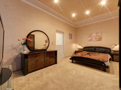 Посуточно 1к апартаменты в центре. ул. С. Петлюры, 22 Б. м. Вокзальная Киев