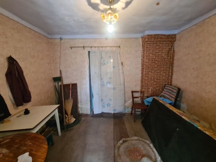 Бюджетная квартира в пригороде Черноморска - фото 1