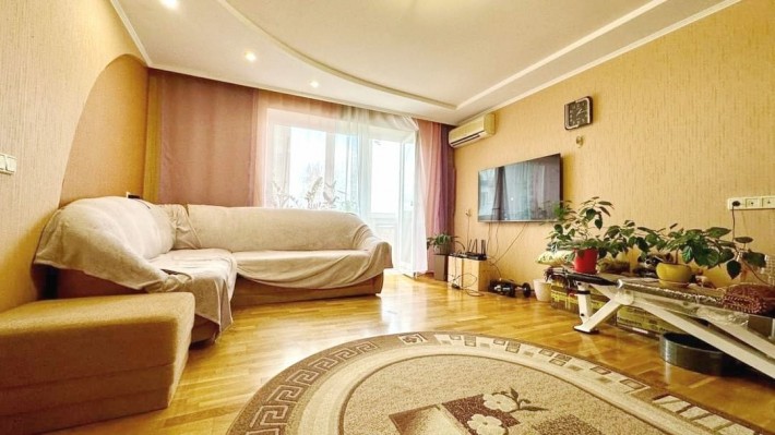 Продам 3-х комнатную квартиру в Новомосковске, район Ромин двор - фото 1