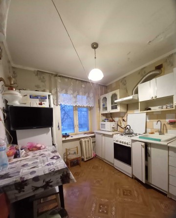 Київська 300В продам 2 к кв в теплому цегляному будинку - фото 1