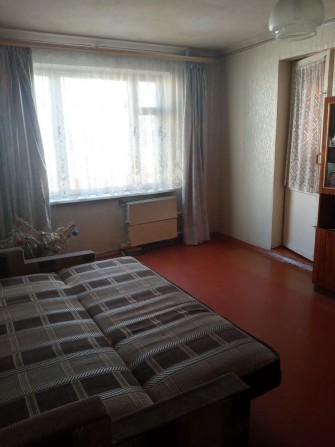 Продам 2 комнатную квартиру на Днепрова 52 - фото 1