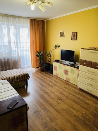 Продам 3-кімнатну квартиру на Відінській, цегла, покращене планування - фото 1