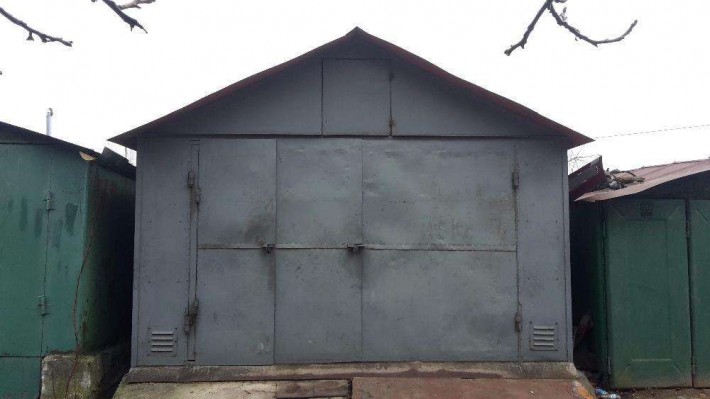 Продам металевий гараж в піщаному карєрі. - фото 1
