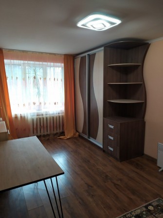 Продам 1 кімнатну квартиру на Новомиколаївці - фото 1