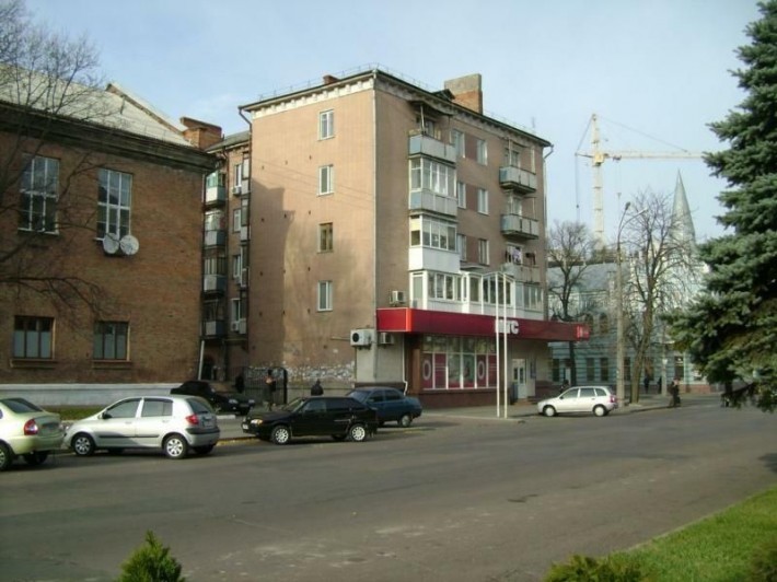 Продаж квартири в центрі міста - фото 1