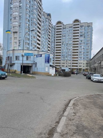 Продам чотирьох кімнатну дворівневу квартиру на Бориспільській 12 В. - фото 1