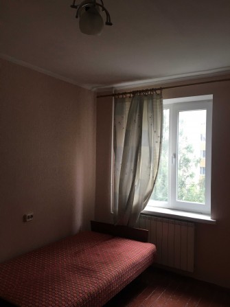 Продам кімнату , пр. Ювілейний, ТРК Украіна. - фото 1