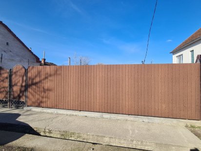 Продається земельна ділянка в м.Берегове (біля стадіону).