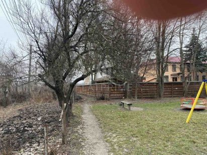 продаж земельної