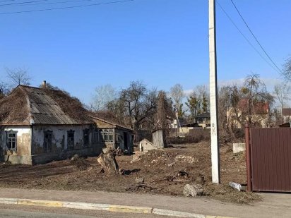 Ділянка з коммунікаціями + старий будинок Гостомель