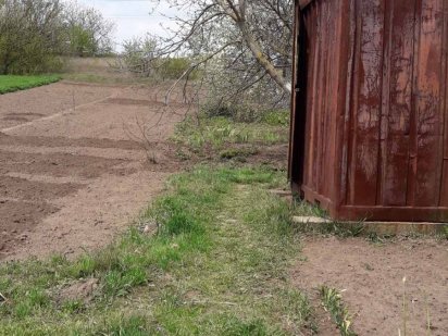 Продаж зем. ділянки з металевим вагончиком!