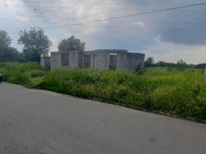 Обменяю участок с коробкой на машину! Каменское