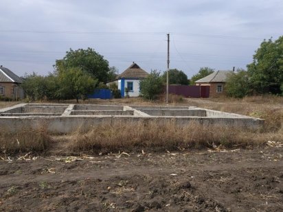 Участок под застройку с капитальным фундаментом