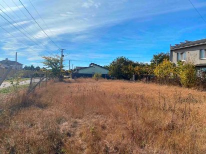 Участок в Чудесном месте! Все рядом, Школа, Садик, Супермаркет! Чорноморськ