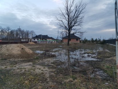 Земельна ділянка площею 12 сот плюс зеленої зони 8 сот Грушевського. Ковель