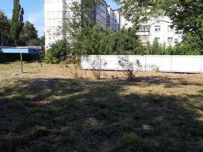 Продам земельну ділянку з будинком в центрі  міста  Лубни Лубни