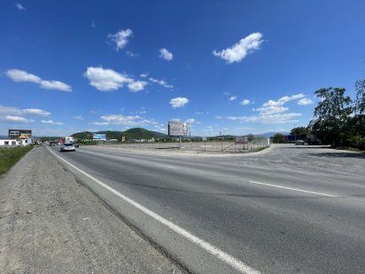 Продаж 1 гектaрa земельної ділянки в м. Мукачево Мукачево