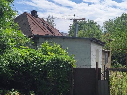 Продам участок с ветхим домом в центре города Самар