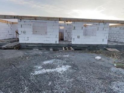 Срочно. Продам дом (недостроенный). Участок приватизирован. Павлоград