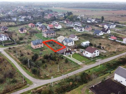 Продається  земельна ділянка розміром 8 сот. у м .Стрий Стрый