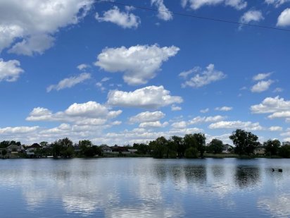 Продам участок  линия у воды или обмен на квартиру Киев,Украинка,Обухо