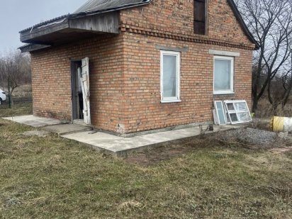 Продаж гарної земельної ділянки з побудованим будинком Хмельницкий