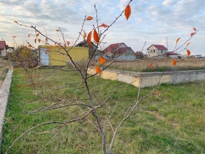Ділянка під забудову з фундаментом Умань