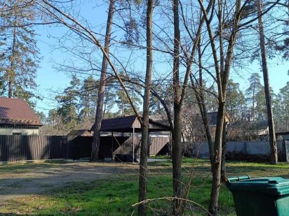 Лісова Буча,  6.5 соток, є газ, електрика та вода на ділянці.