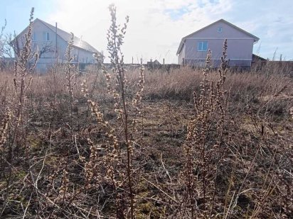 Фасадна ділянка, Церковне поле, поряд ТРЦ Авенір Плаза