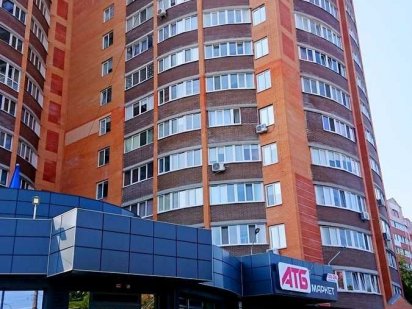 Продам фасадный участок на Леваневского.