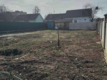 Продам земельну ділянку біля Центру Ровно