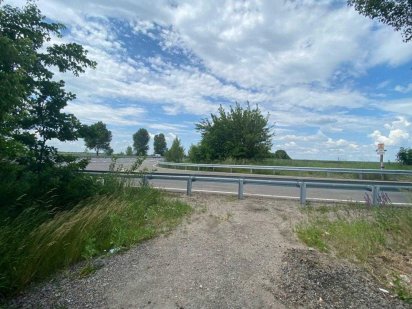 Продаж земельної  ділянка фасад Одеської траси