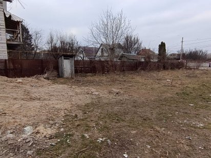 Углова фасадна ділянка, 7.5 соток, в центрі Бучи.