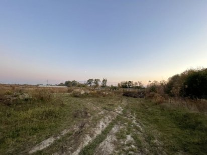 Продам земельну ділянку сг призначення.Радиозавод Ровно