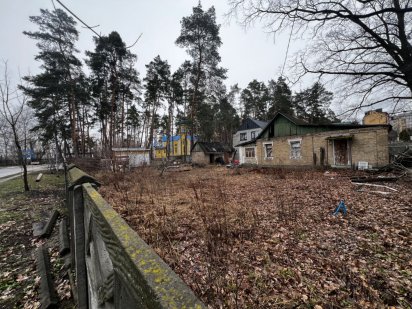 Фасадна ділянка 7 соток напроти парка «Покровський»