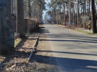 Продам в Бучі ділянку з будинком  Антонія Михайлівського