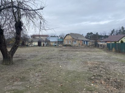 Продам ділянку в Лісовій Бучі , на ділянці є будинок , 13.5 соток