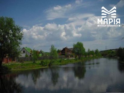 Земельна ділянка в місті біля річки Полтава