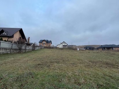 6-10хв. до Майдану та Центру Черновцы