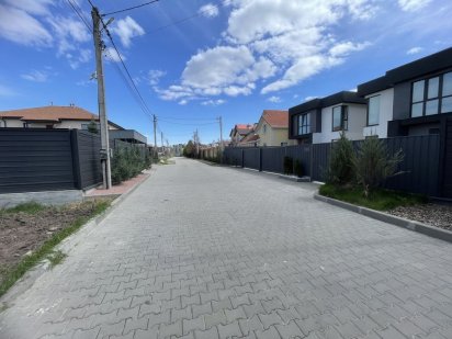 Продам земельну ділянку по вул.Березова(Жуляни)Солом’янського р-н Киев