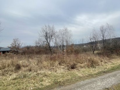 Продається кутова ділянка на Червениці