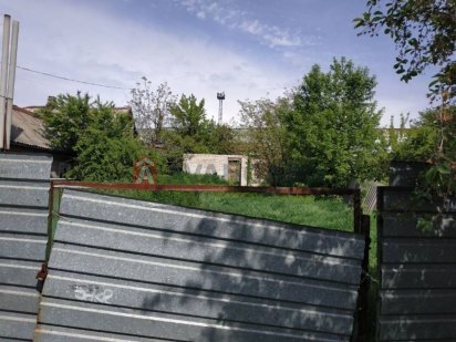 Продам ділянку з недобудованим будинком біля ЖД-1