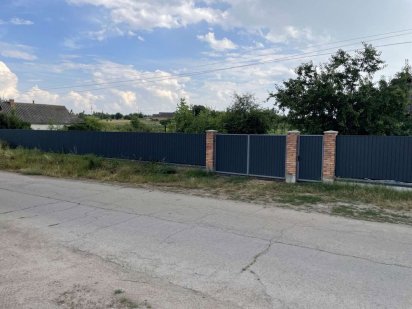 Участок под стройку, станцию и т.д.