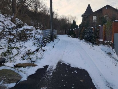 Ділянка з будинком, Мишоловка, Академіка Кащенко Киев