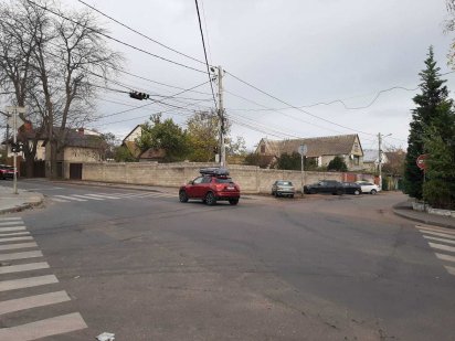 Фасад под бизнес Угловой два заезда на участок Фонтан Одеса