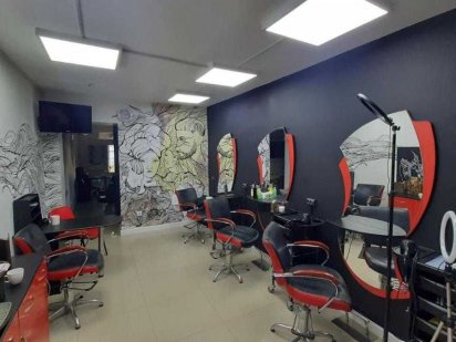 Продаж приміщення з діючим бізнесом салон краси Івано-Франківськ